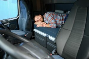 Blog 95 Importanța respectării timpilor de conducere și odihnă în transport